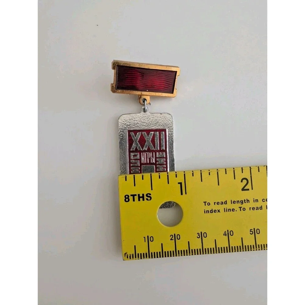 Vintage USSR Moscow 1980 Olympic Kremlin Dangle Enamel Pin Badge XXII Games Rare